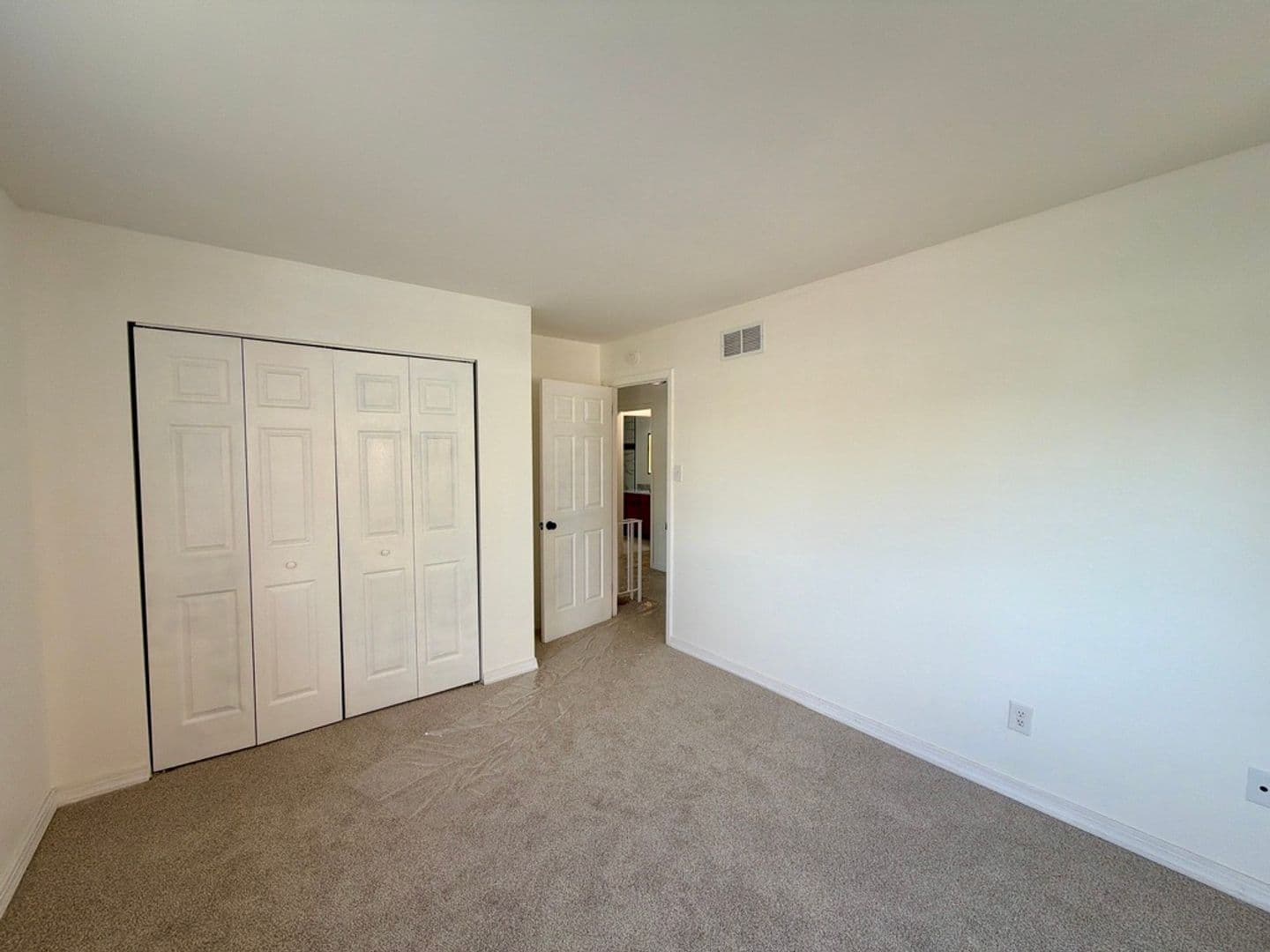 Newark Townhome: 605 Cobble Creek Curve