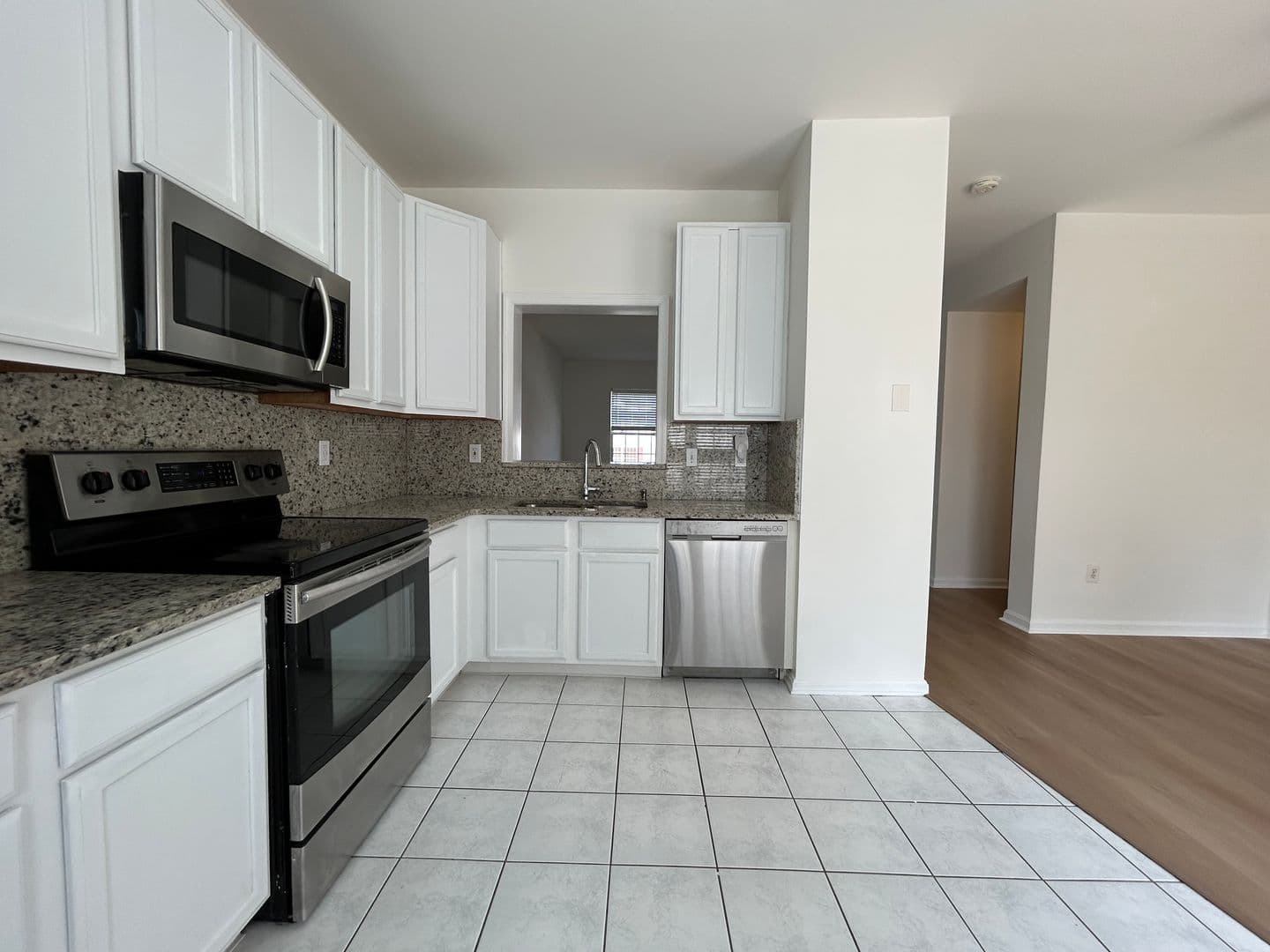 Newark Townhome: 65 Highland Cir