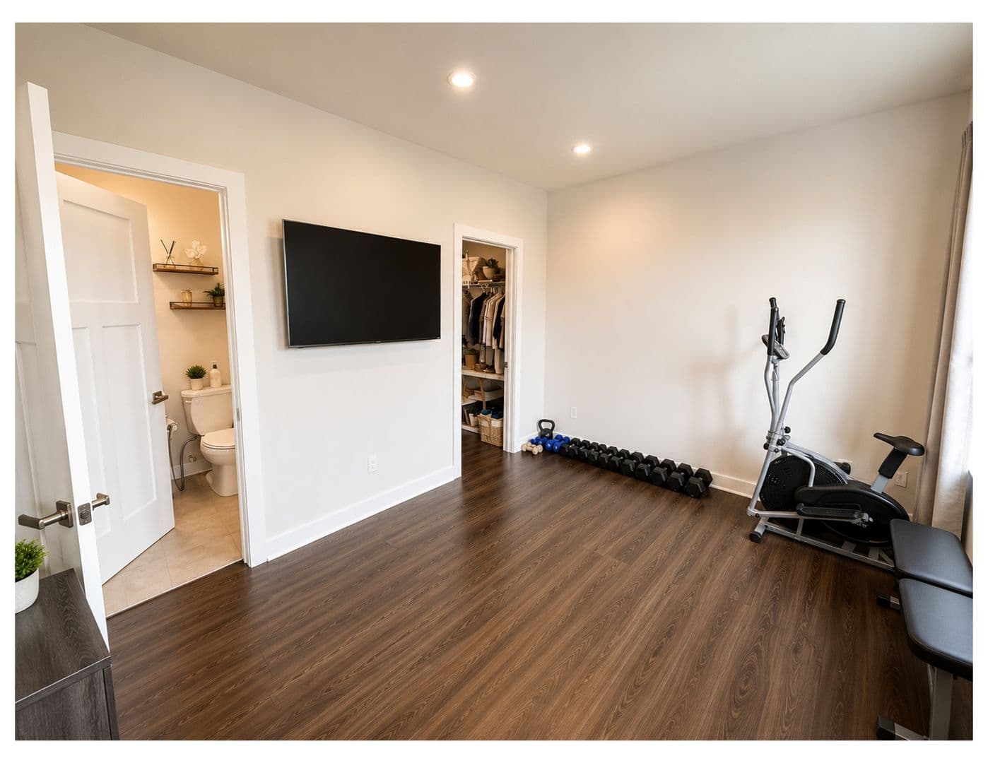 Middletown House: 805 Llanelli Drive