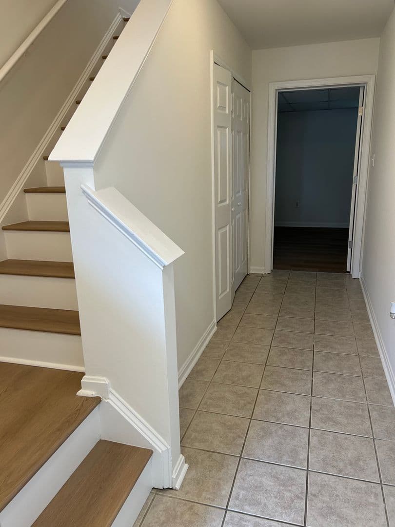 Newark Townhome: 65 Highland Cir