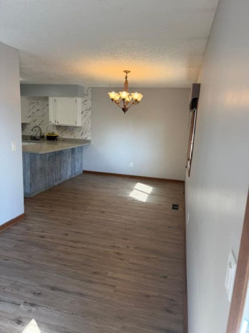 Shakopee House: 1301 Polk Street S