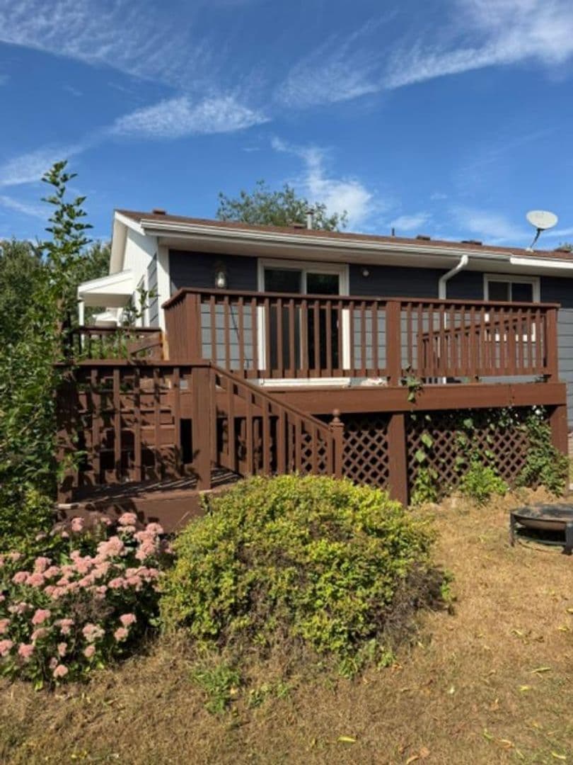 Shakopee House: 1301 Polk Street S