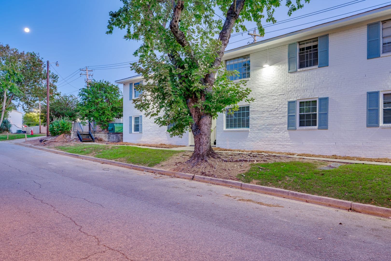 Columbia Apartment: 2925 Hope Ave - 2925-11
