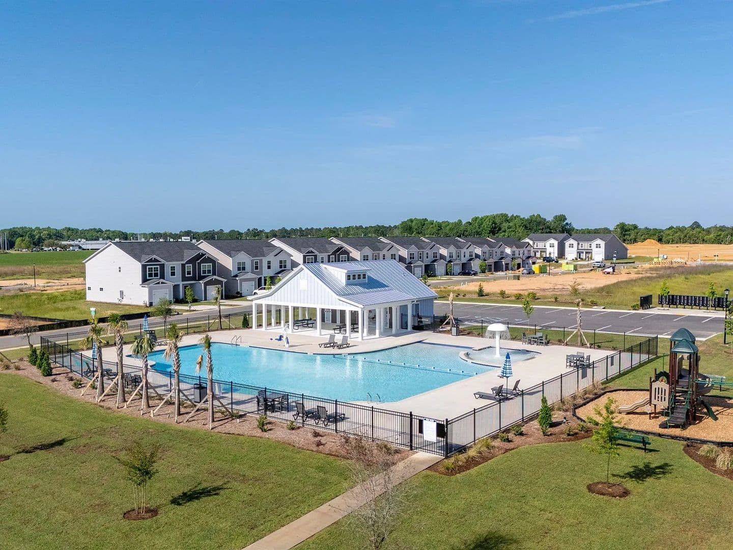Hopkins House: 2094 Grovefield DR