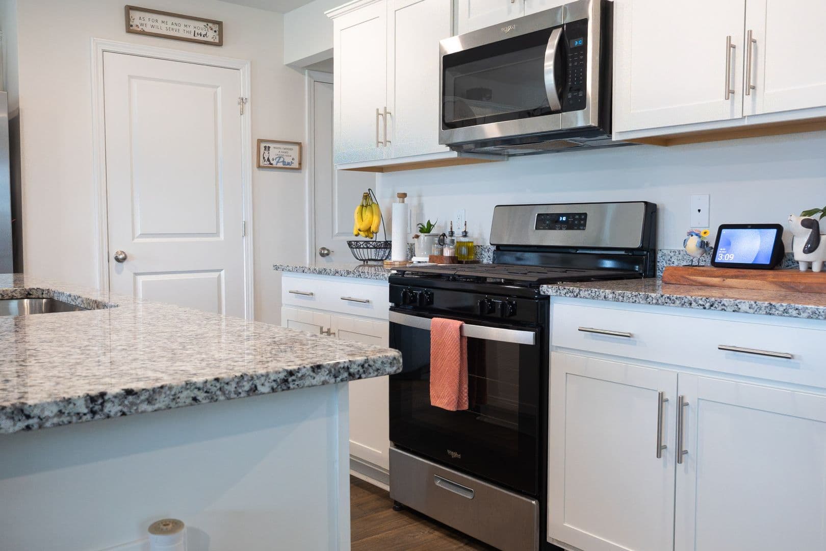 Hopkins House: 2094 Grovefield DR