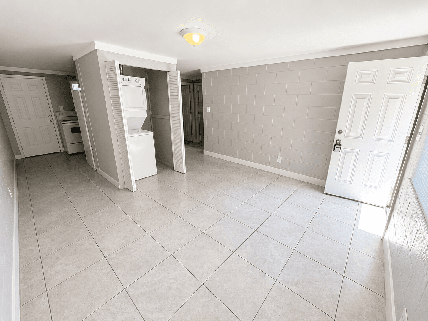 Columbia Multiplex: 2201 Washington St.  - Unit B