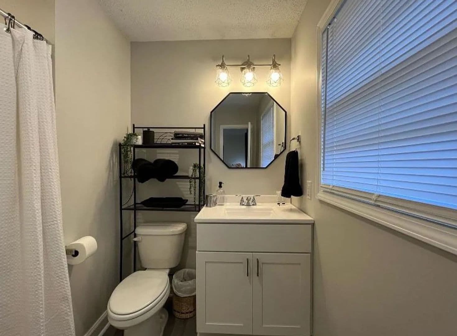 West Columbia Apartment: 306 S Marble St.
