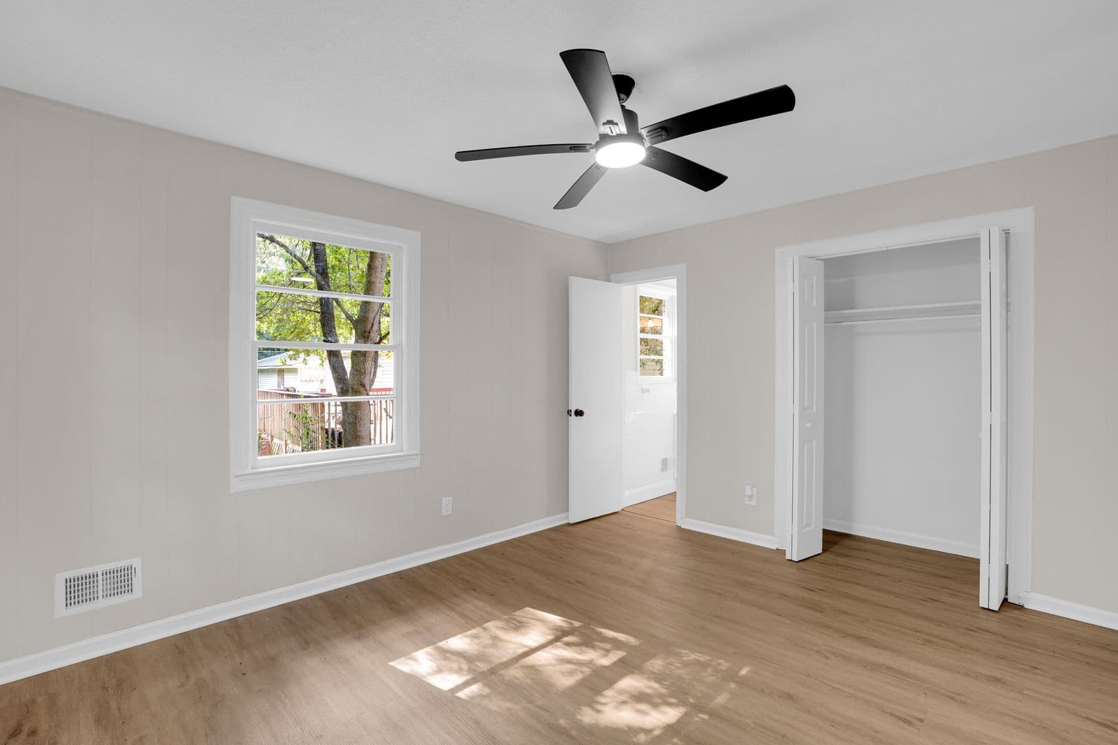 Columbia House: 1623 Long Shadow Ln