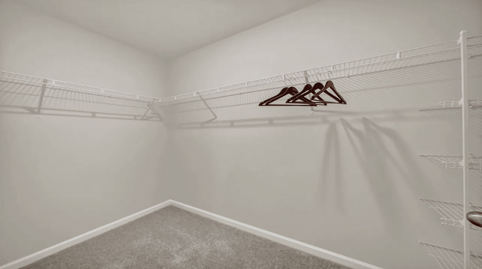 Hopkins House: 2094 Grovefield DR