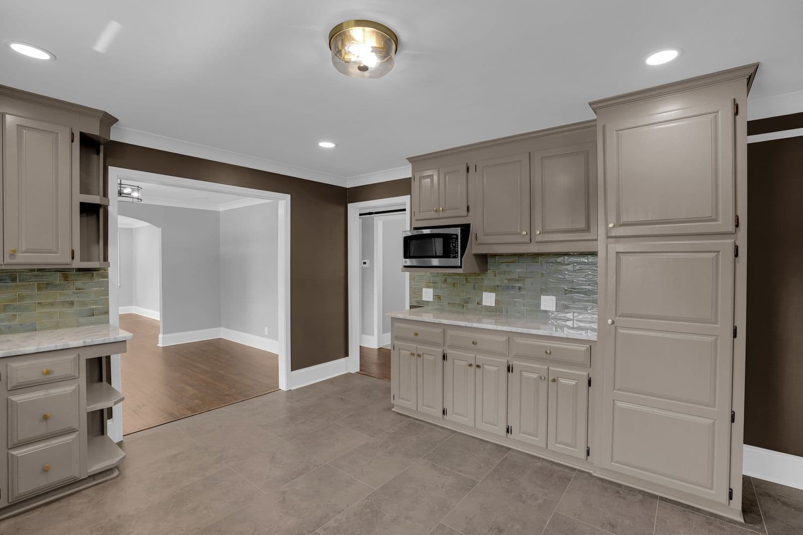 Cayce House: 2837 Elm St.