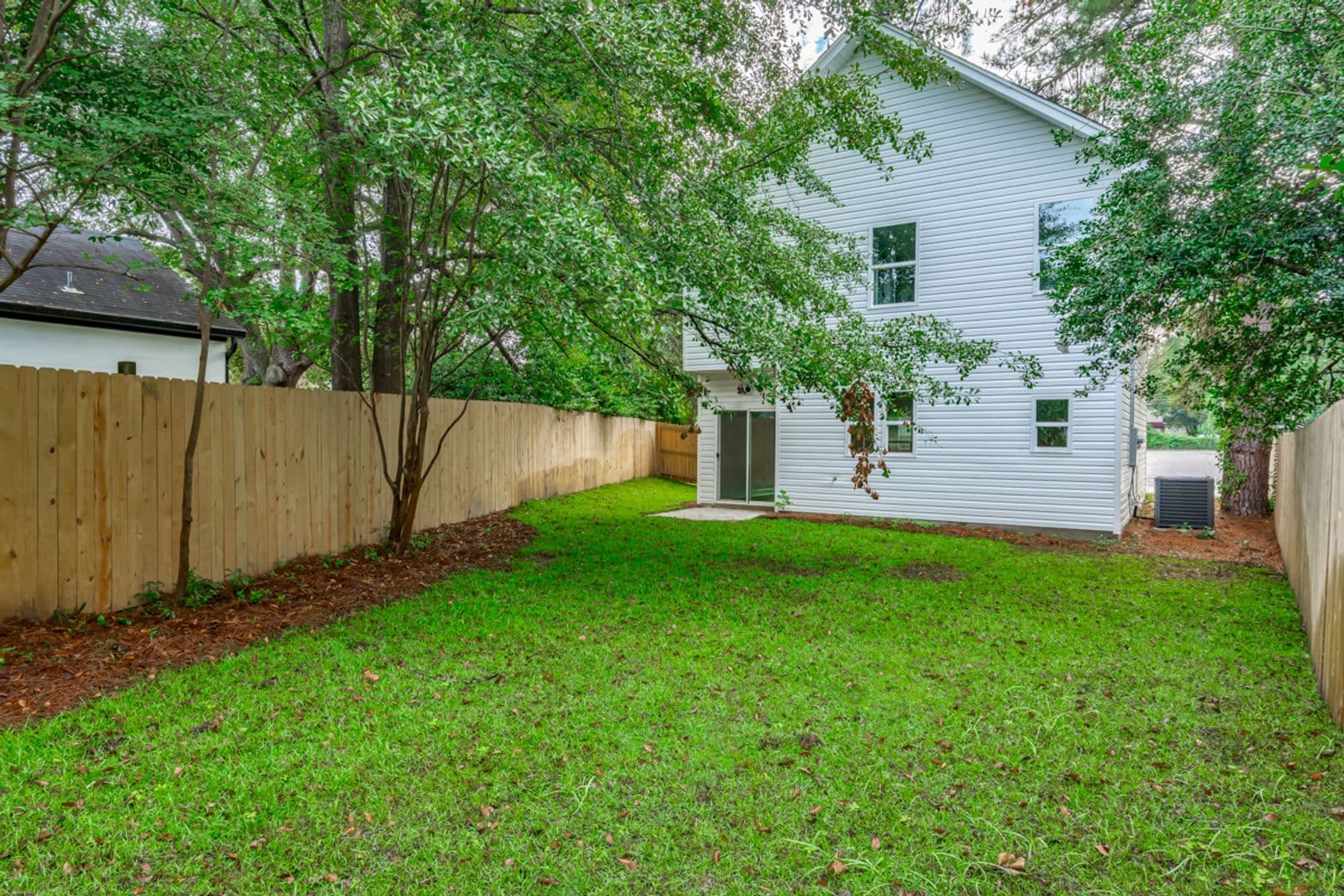 Columbia Apartment: 915 S Kilbourne Rd. - 915 Unit 1