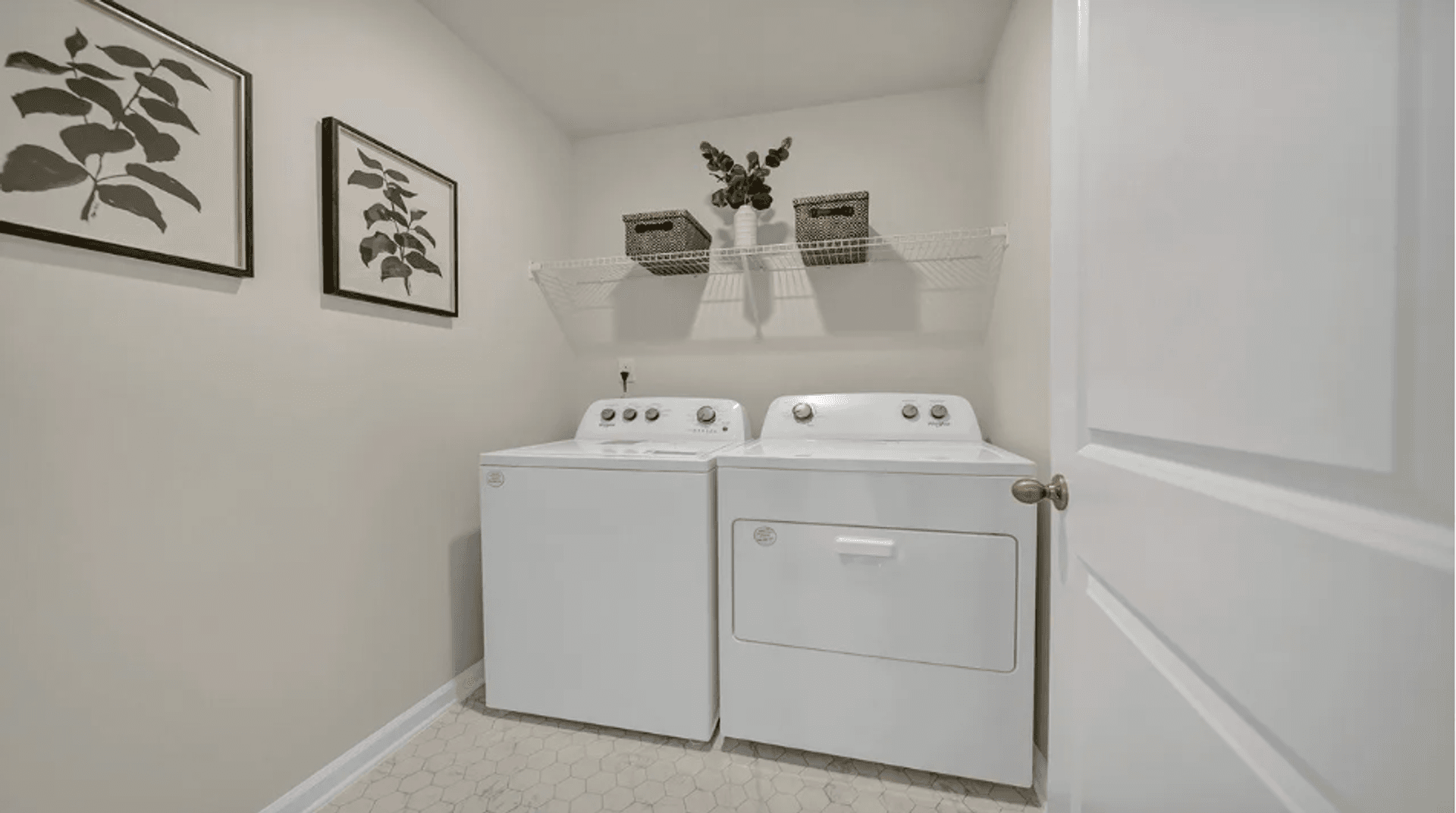 Hopkins House: 2094 Grovefield DR