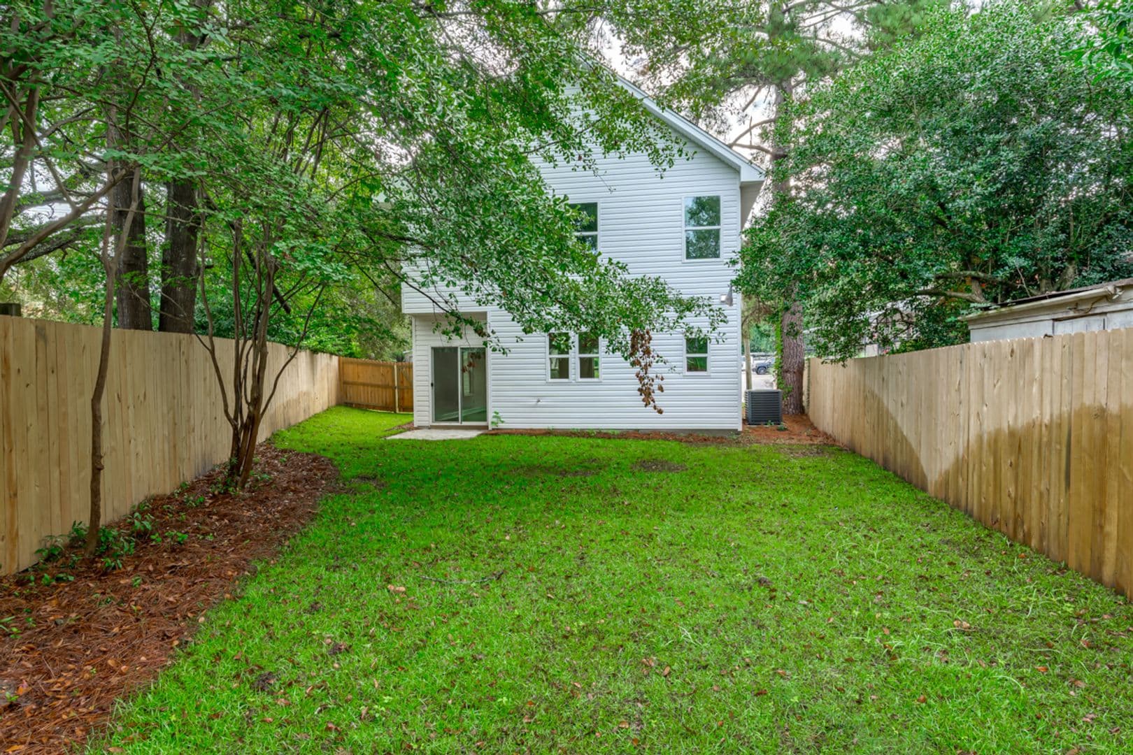 Columbia Apartment: 915 S Kilbourne Rd. - 915 Unit 1
