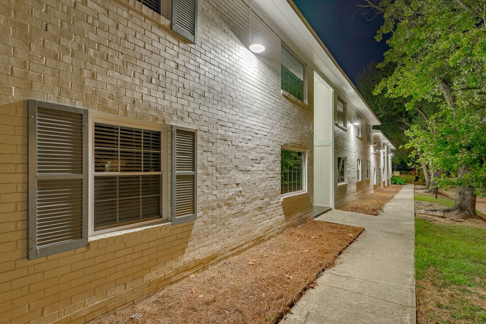 Columbia Apartment: 2915 Hope Ave - 2915-4