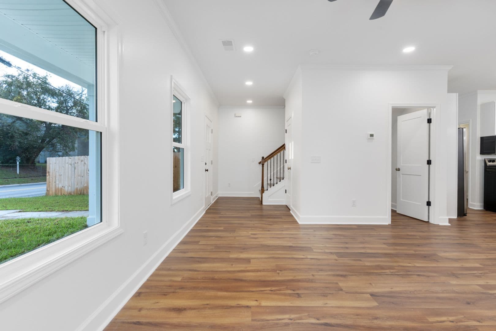 Columbia Apartment: 915 S Kilbourne Rd. - 915 Unit 1