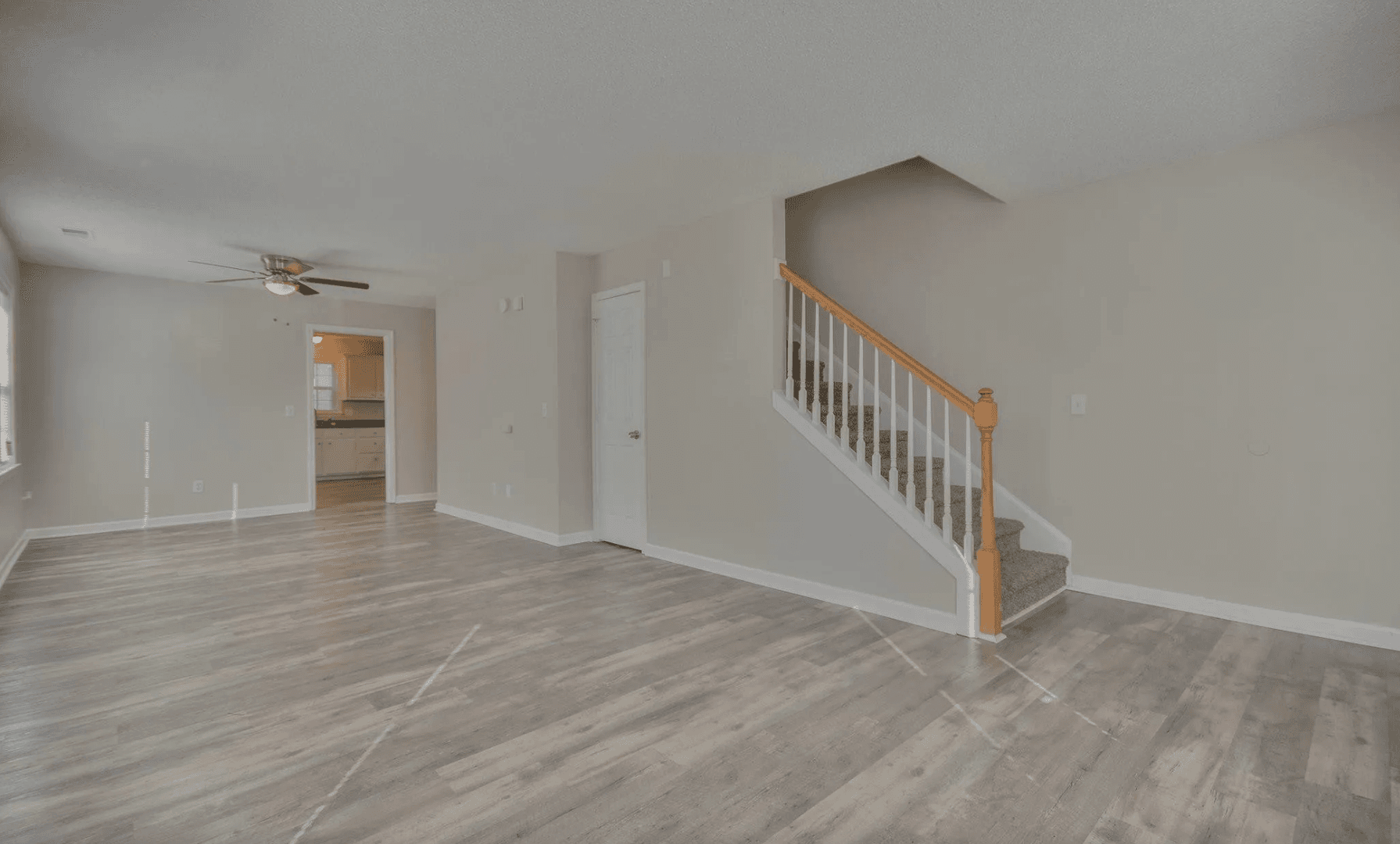 Columbia Multiplex: 102 Winterberry Ln. - Apt B