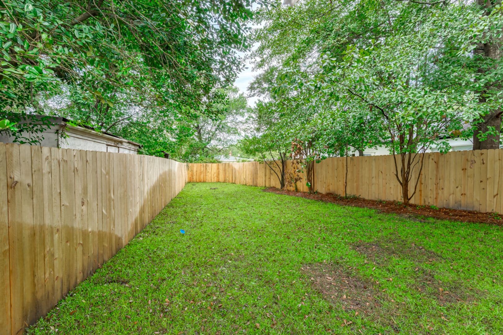 Columbia Apartment: 915 S Kilbourne Rd. - 915 Unit 1