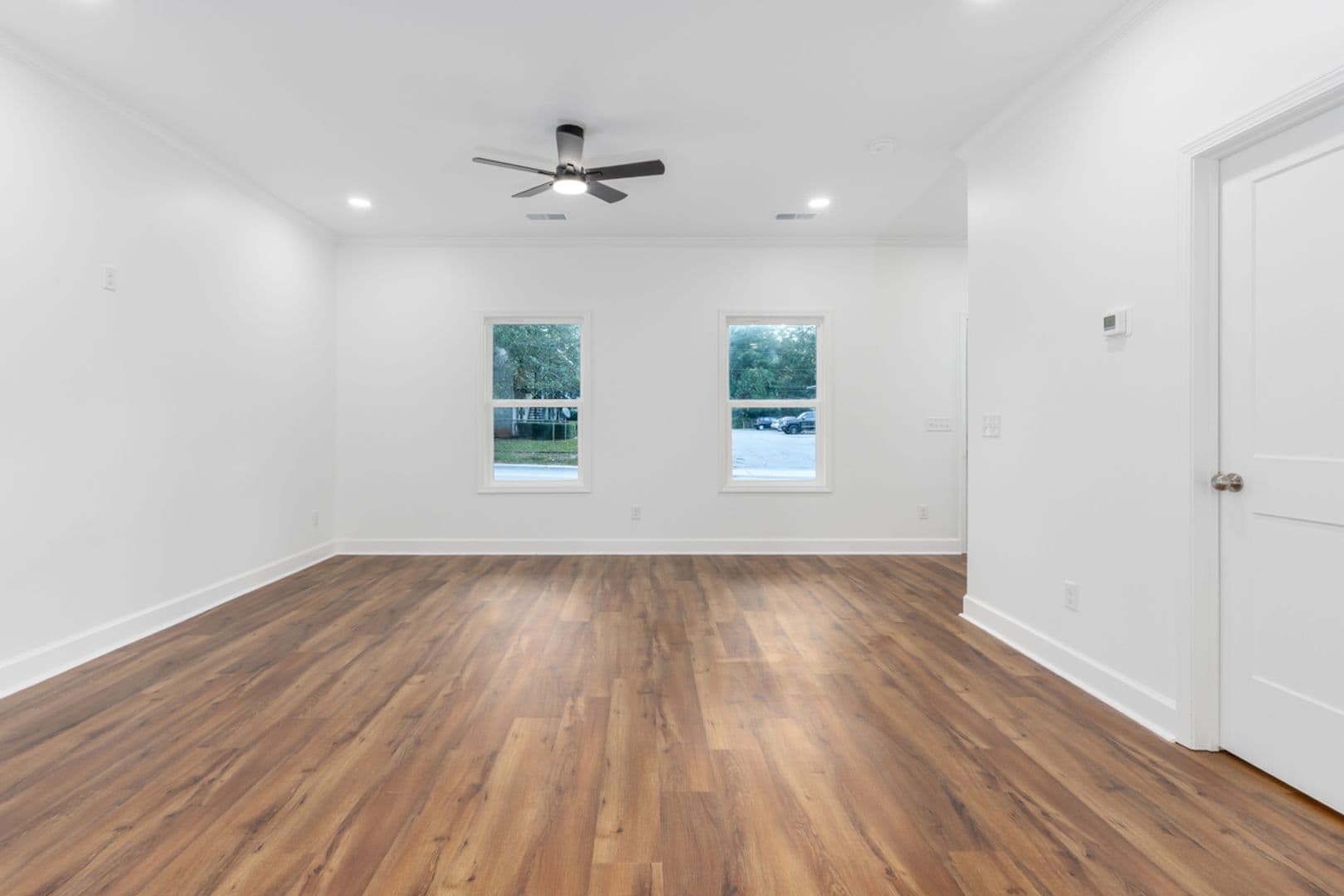 Columbia Apartment: 915 S Kilbourne Rd. - 915 Unit 1