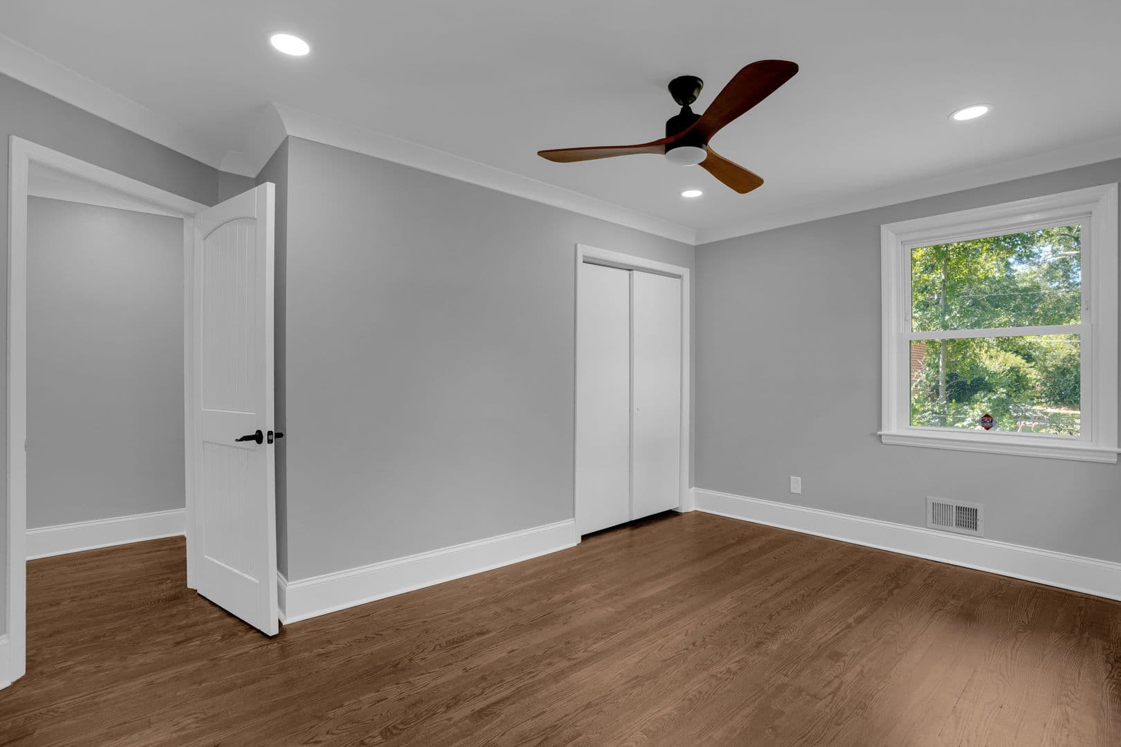 Cayce House: 2837 Elm St.