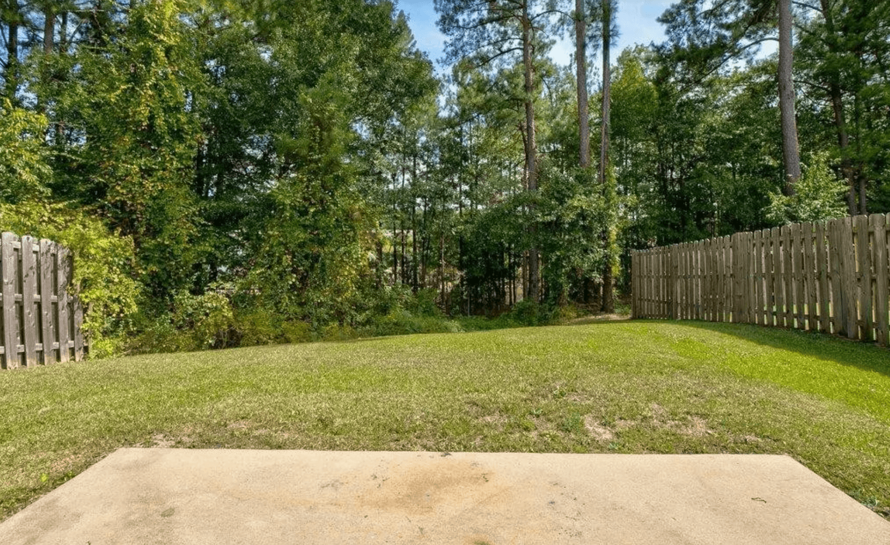 Columbia House: 106 Sageland Place