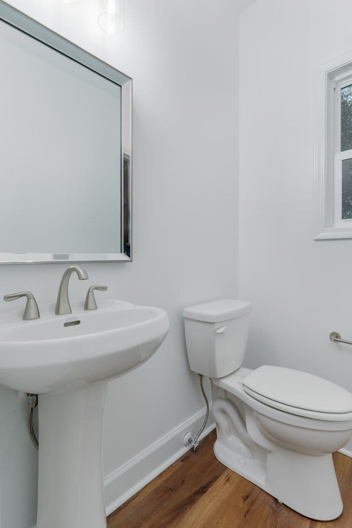 Columbia Apartment: 915 S Kilbourne Rd. - 915 Unit 1