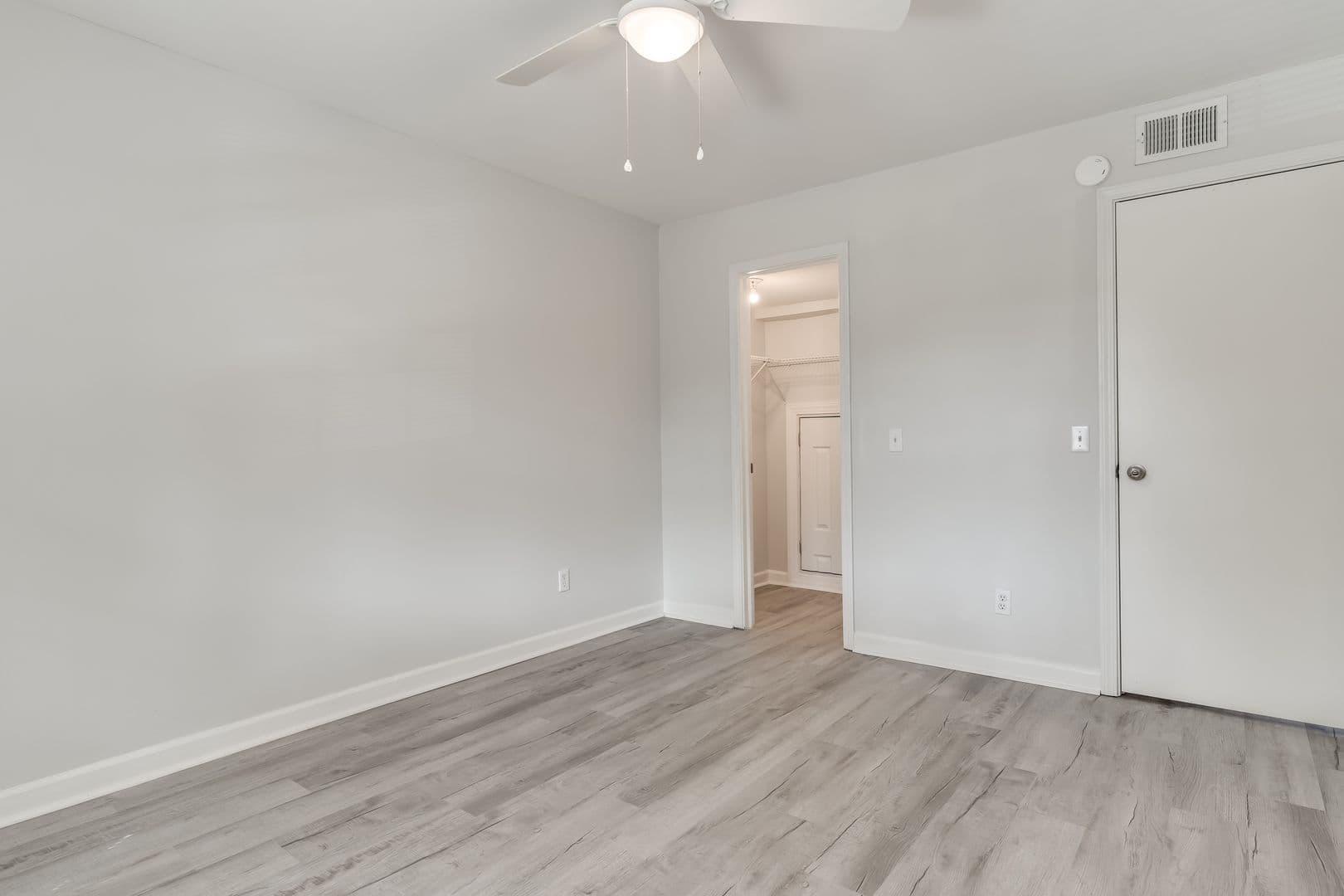 Columbia Apartment: 2915 Hope Ave - 2915-5