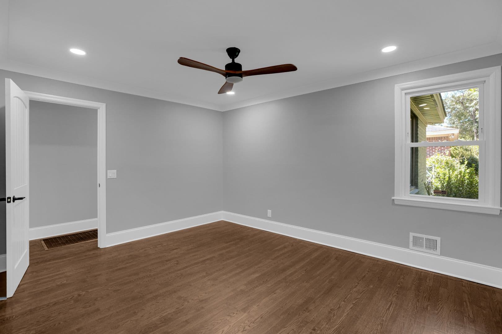 Cayce House: 2837 Elm St.