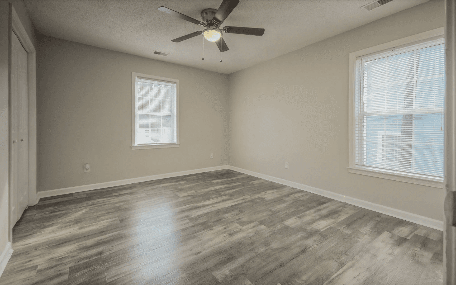 Columbia Multiplex: 102 Winterberry Ln. - Apt B