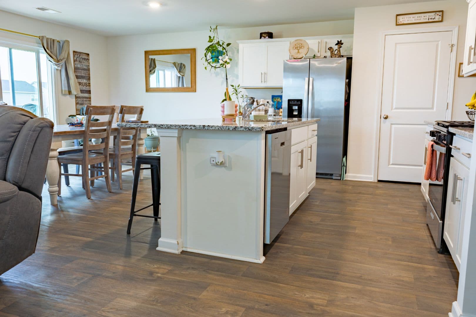 Hopkins House: 2094 Grovefield DR
