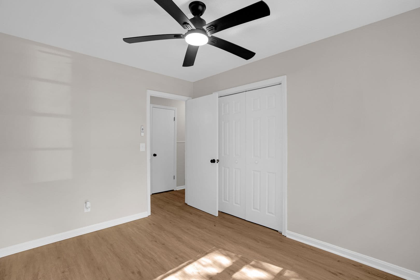 Columbia House: 1623 Long Shadow Ln
