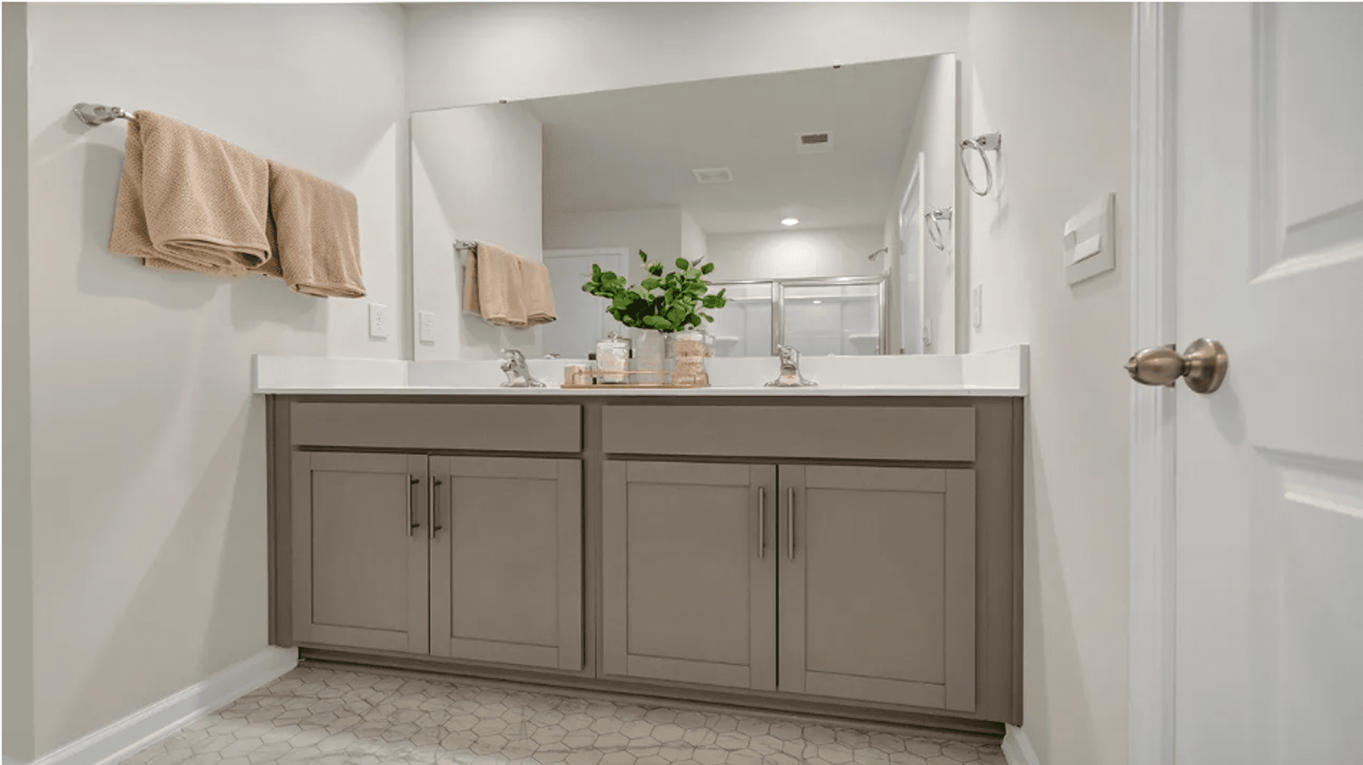 Hopkins House: 2094 Grovefield DR