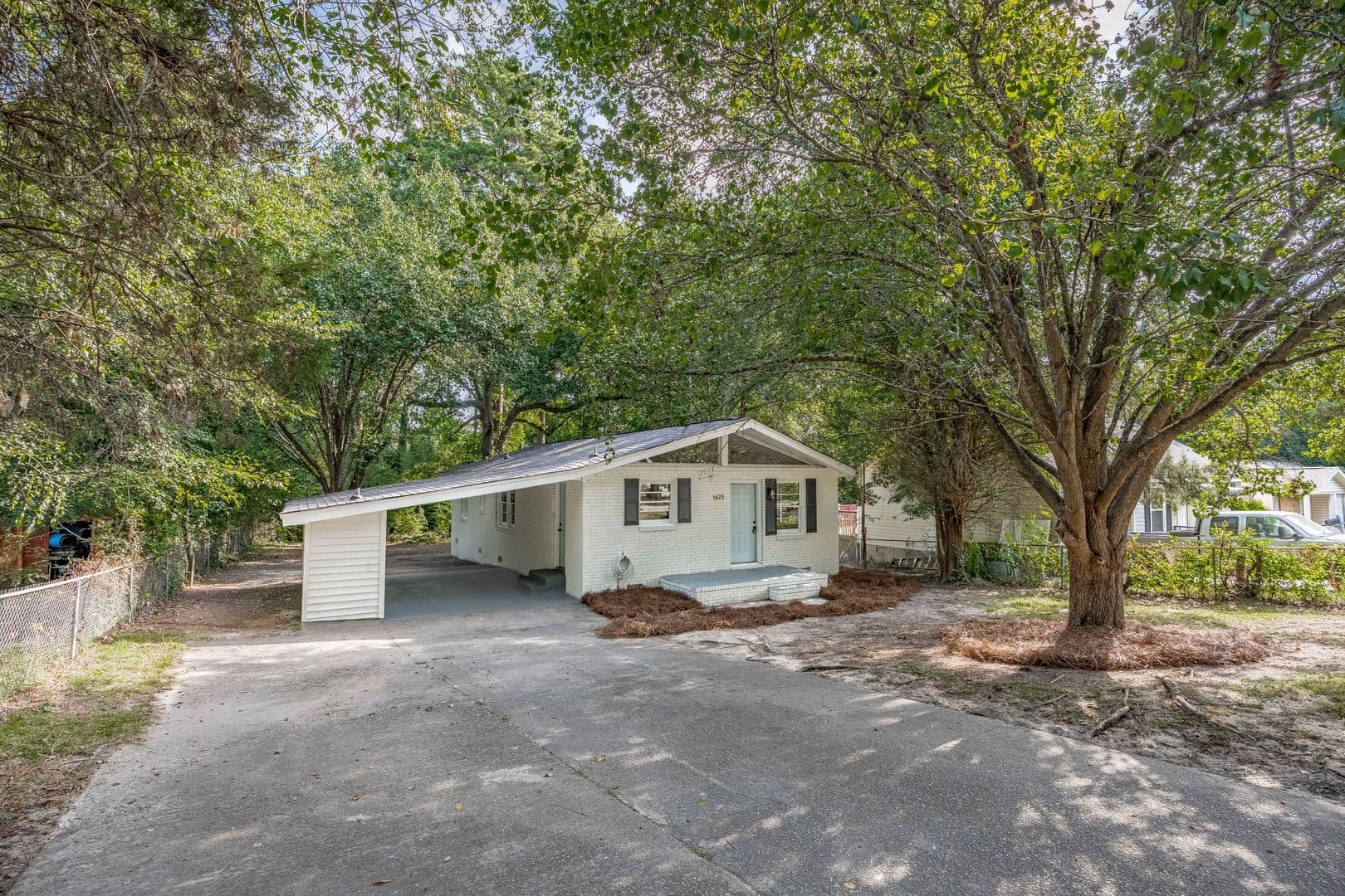 Columbia House: 1623 Long Shadow Ln