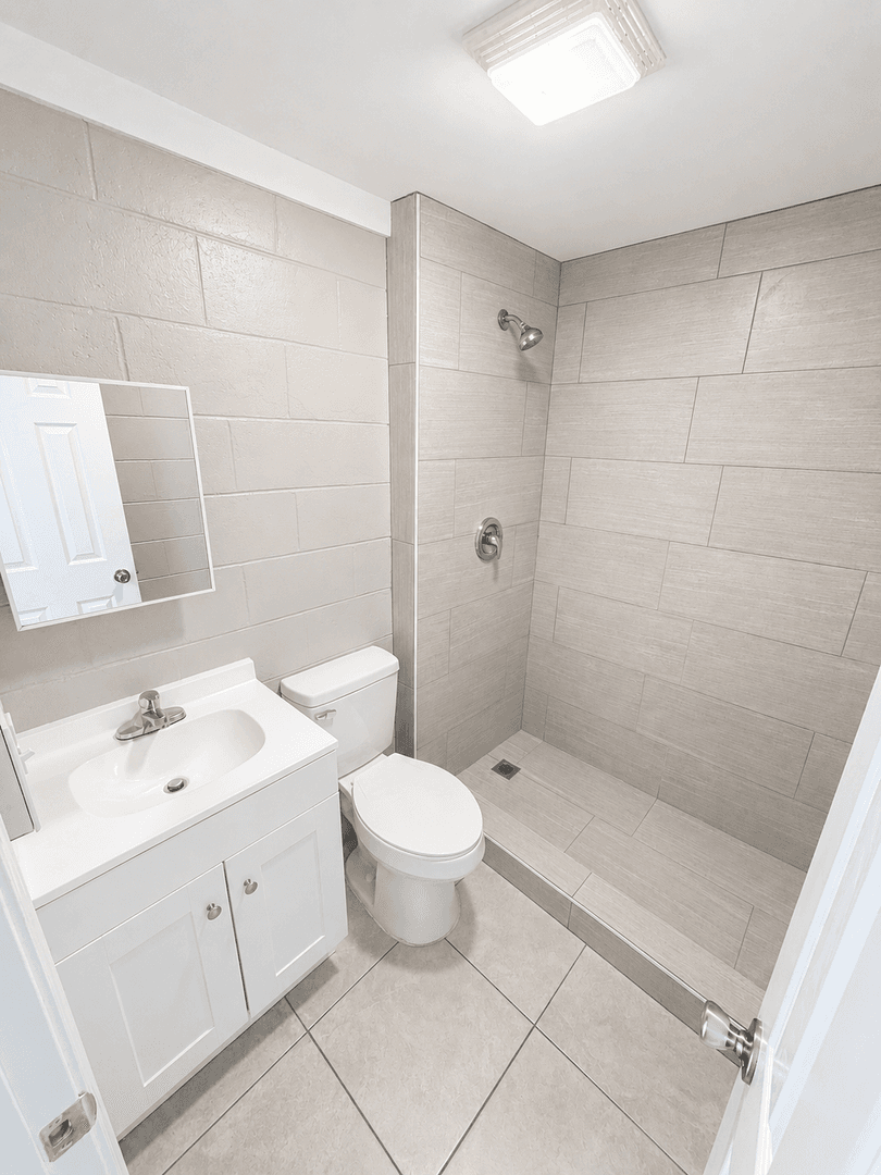 Columbia Multiplex: 2201 Washington St.  - Unit B