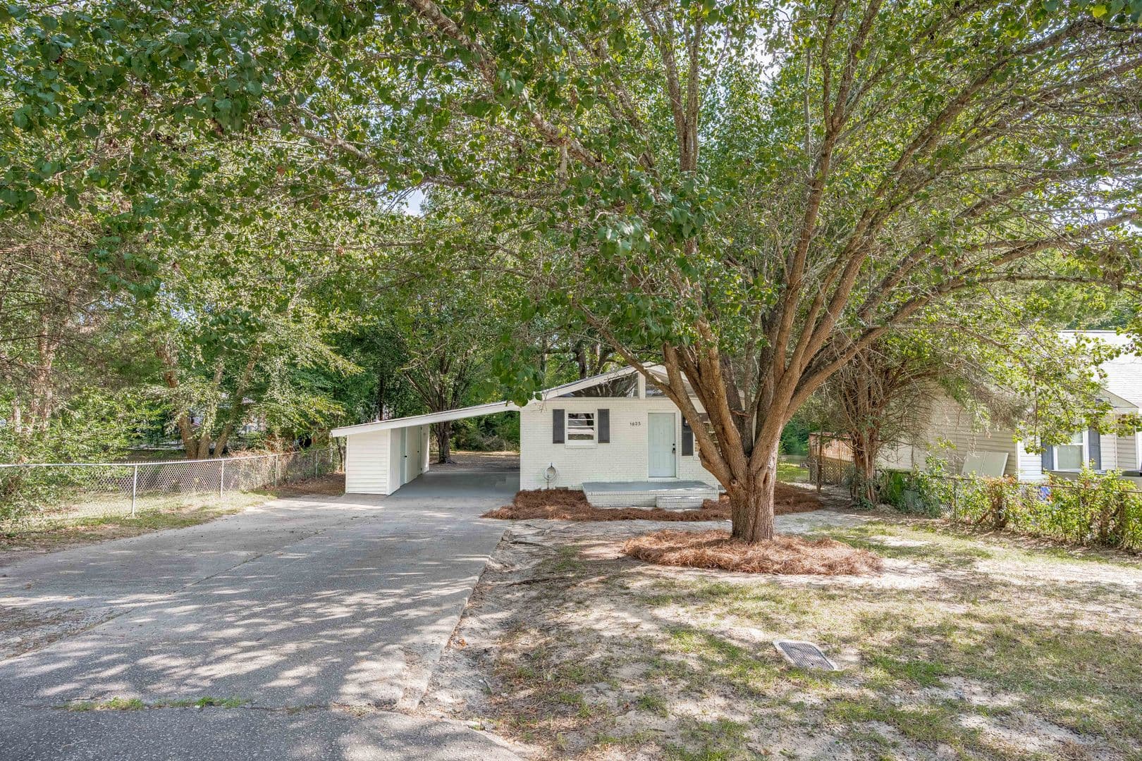 Columbia House: 1623 Long Shadow Ln