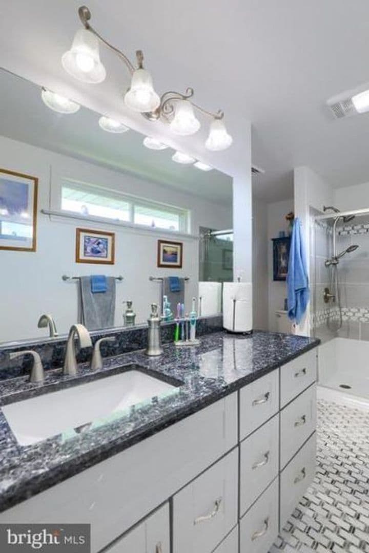 Lancaster Apartment: 1500 Wilson Avenue
