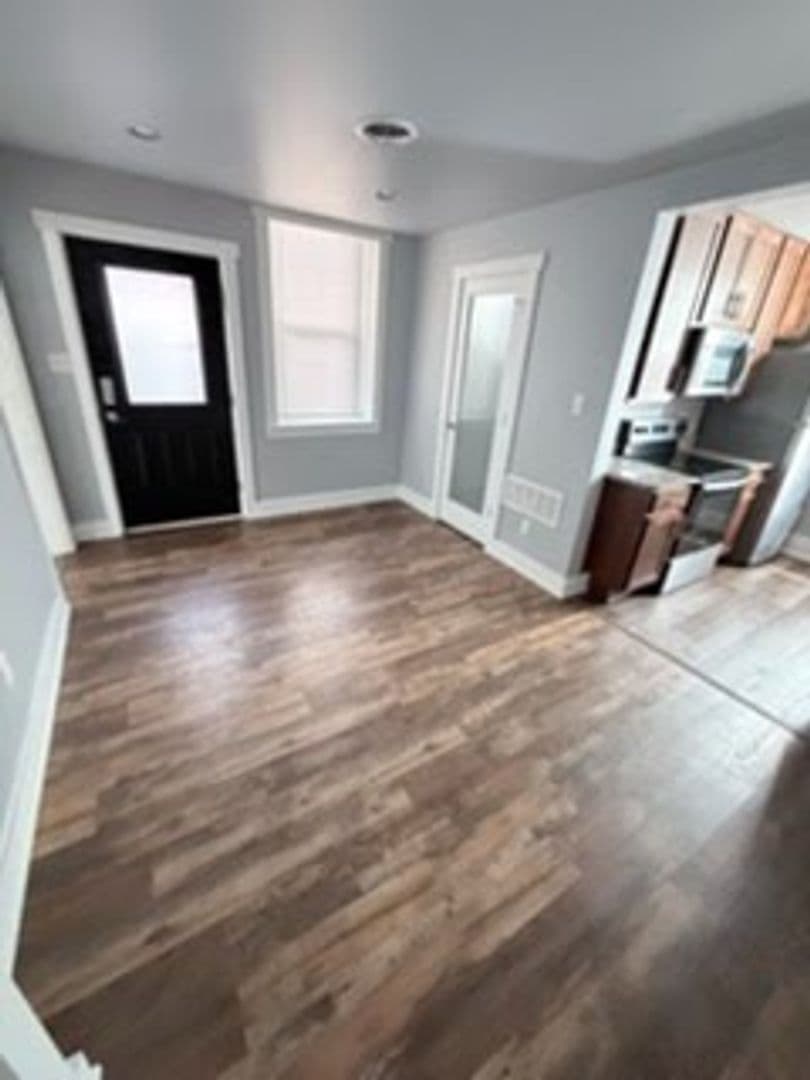 Lancaster Apartment: 212 East Orange Street