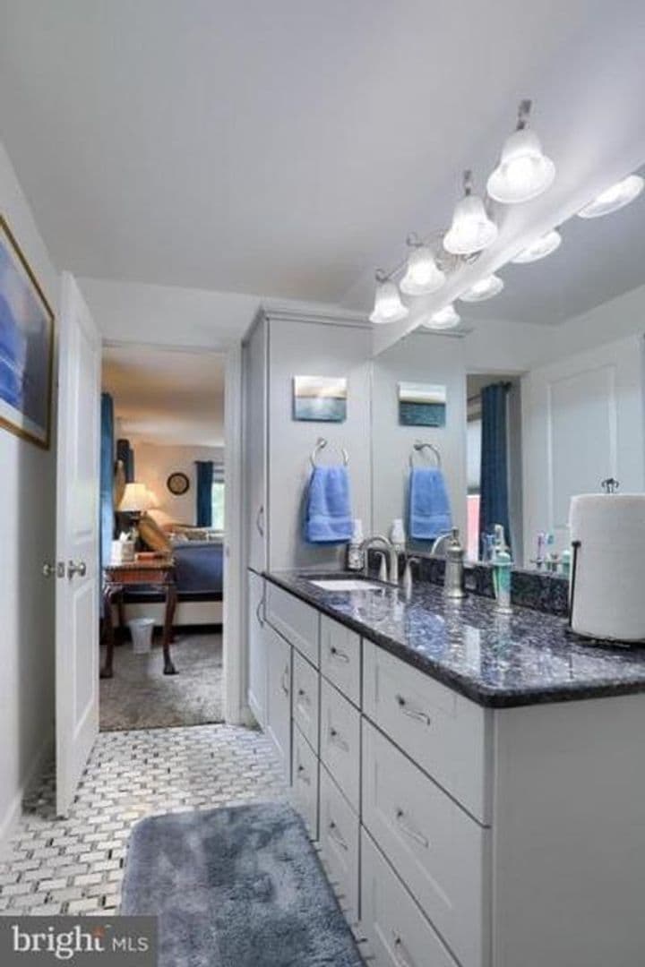 Lancaster Apartment: 1500 Wilson Avenue