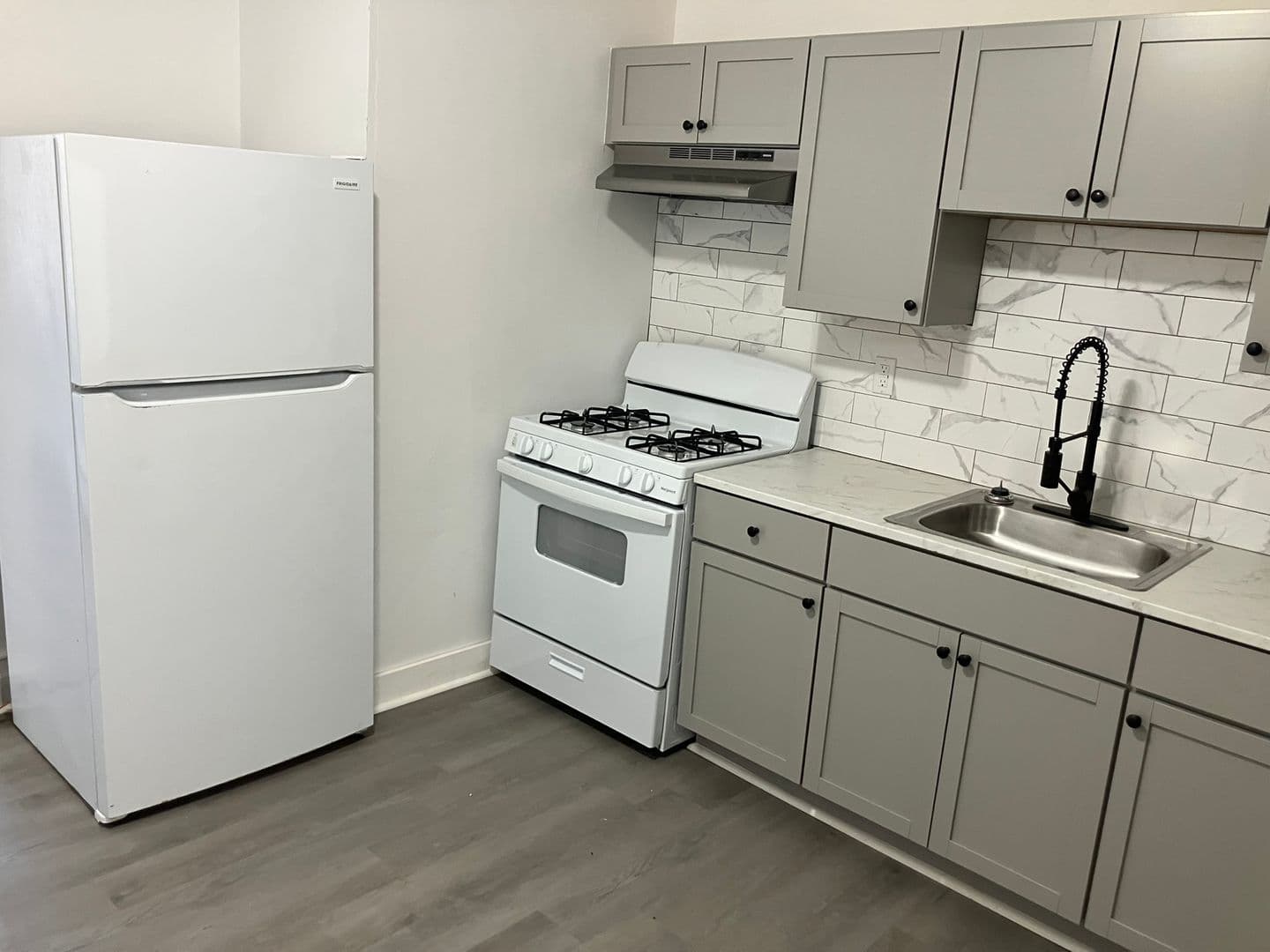 Lancaster Apartment: 430-432 East Orange Street