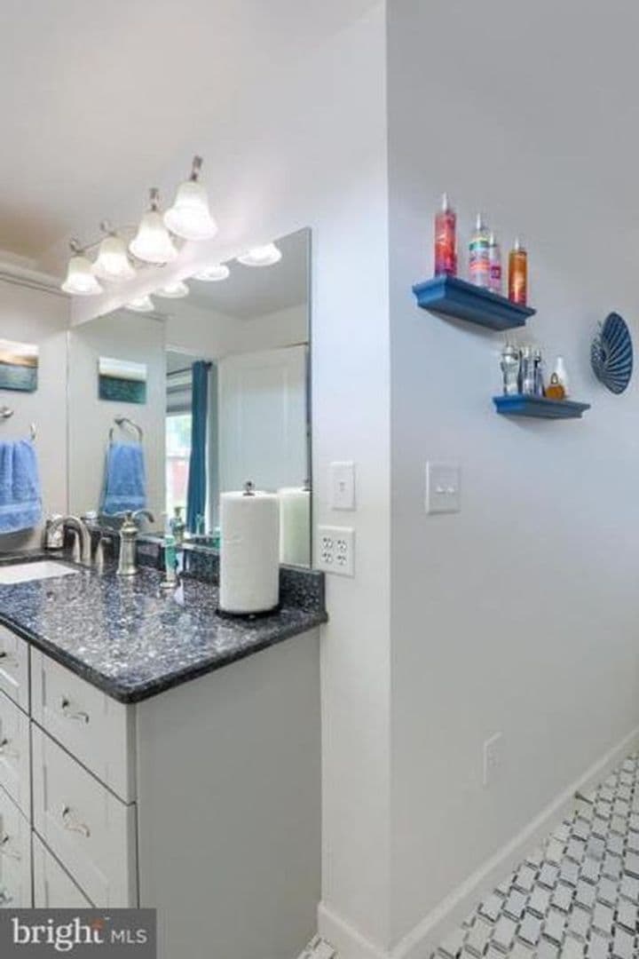Lancaster Apartment: 1500 Wilson Avenue