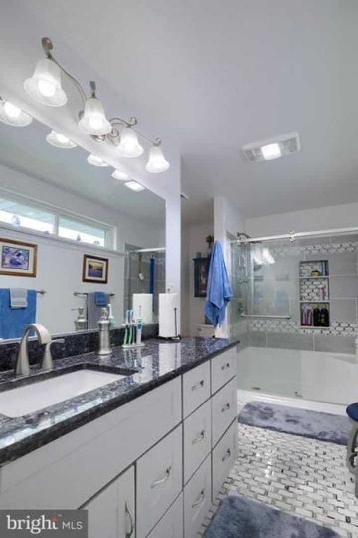 Lancaster Apartment: 1500 Wilson Avenue