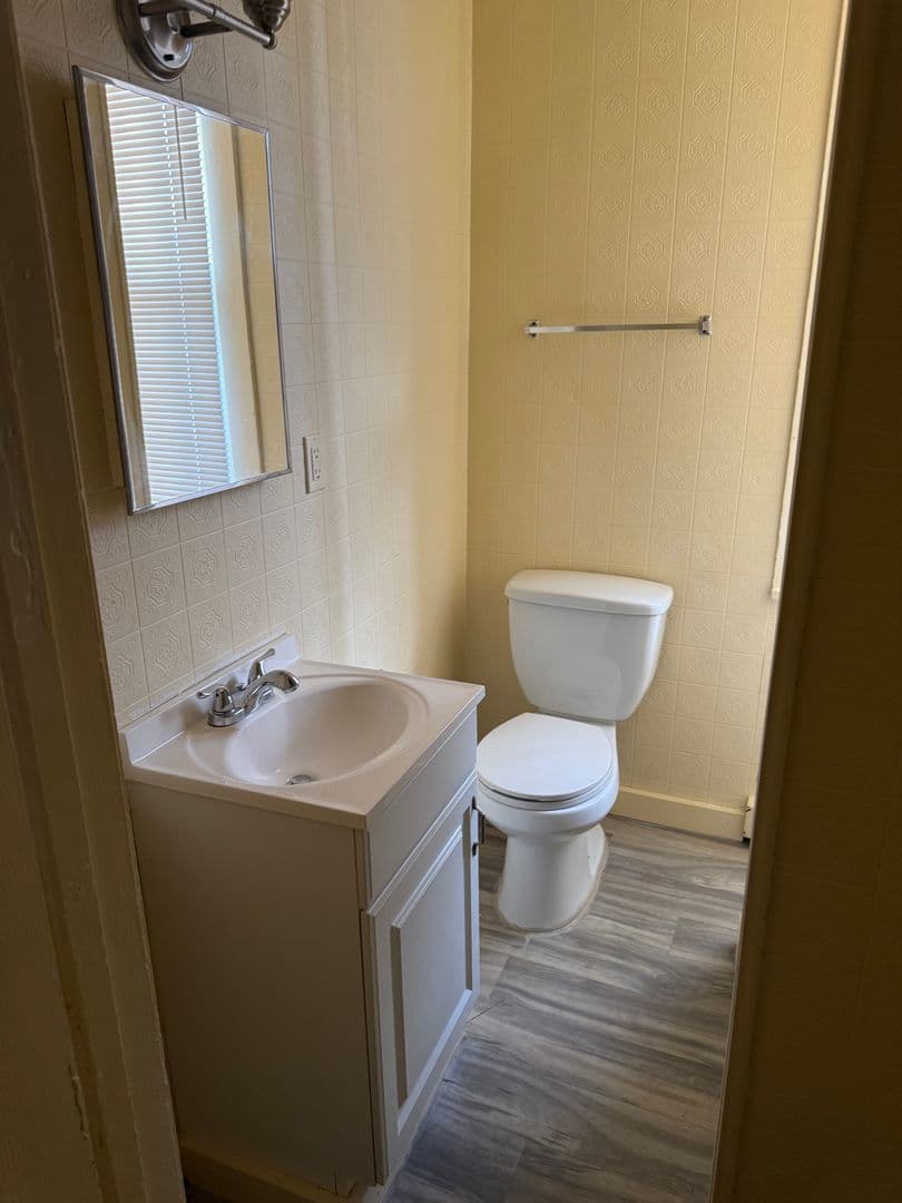 Lancaster Apartment: 124 East New Street