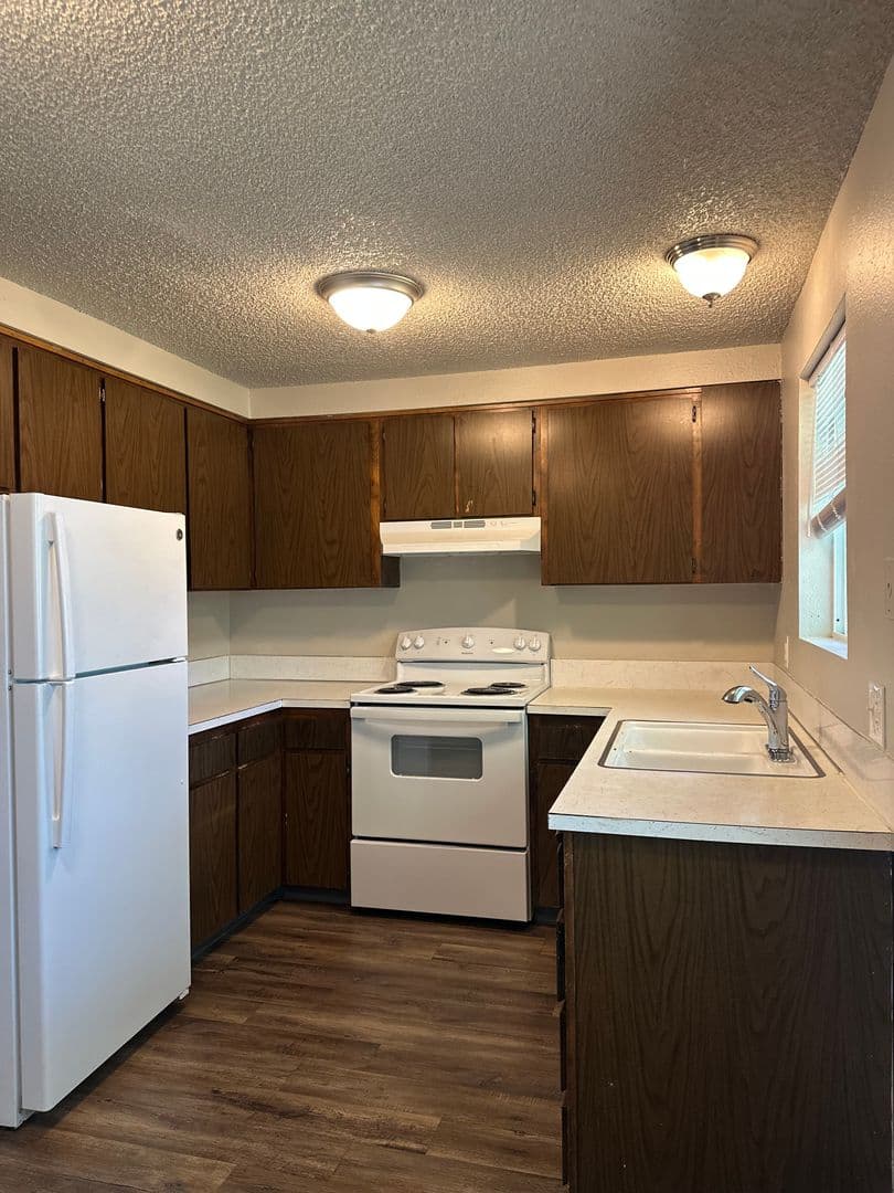 Prineville Apartment: 131 NW Deer St.