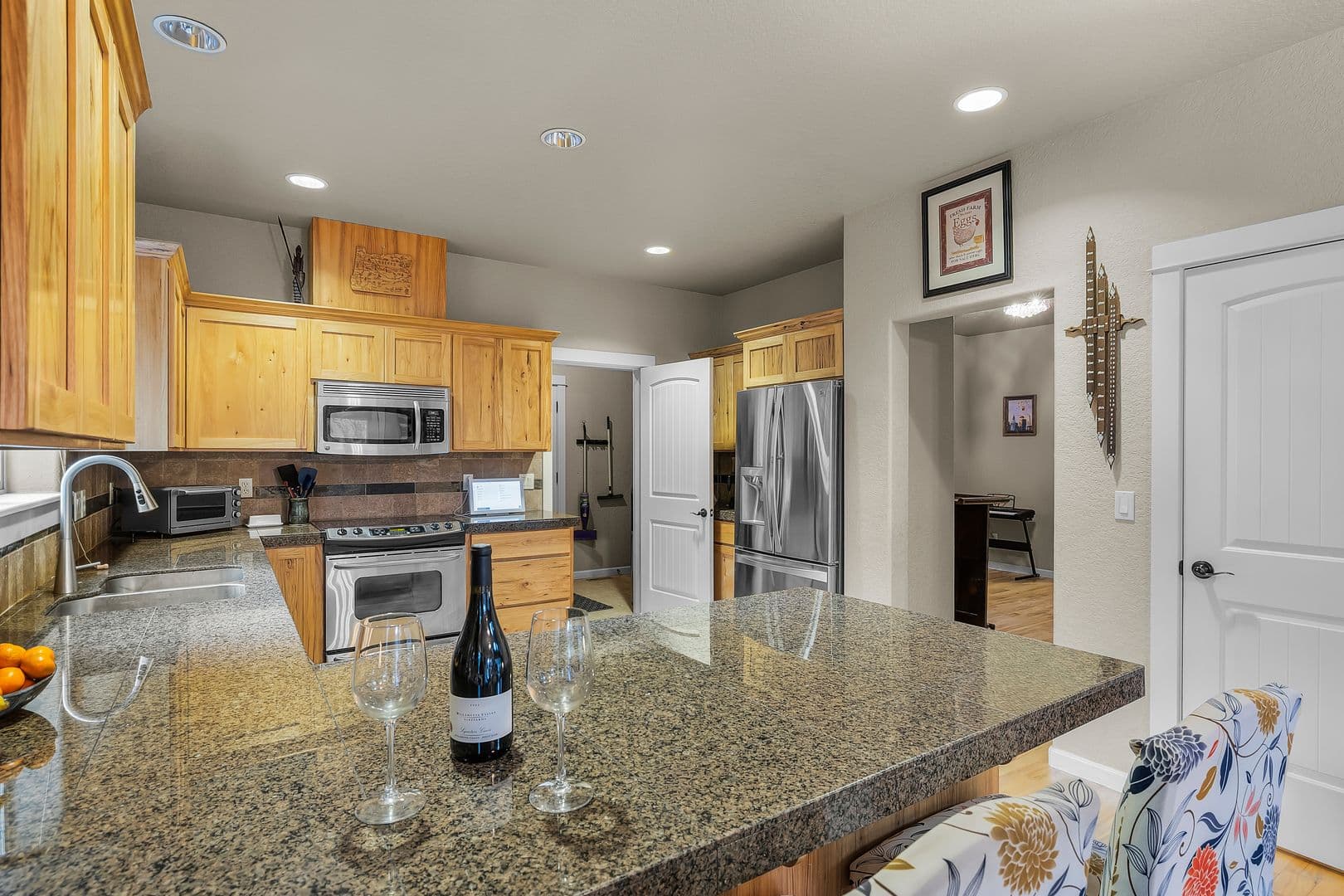 La Pine House: 53591 Brookie Way