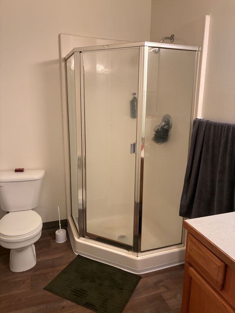 Bend Apartment: 762 NE Savannah Dr.