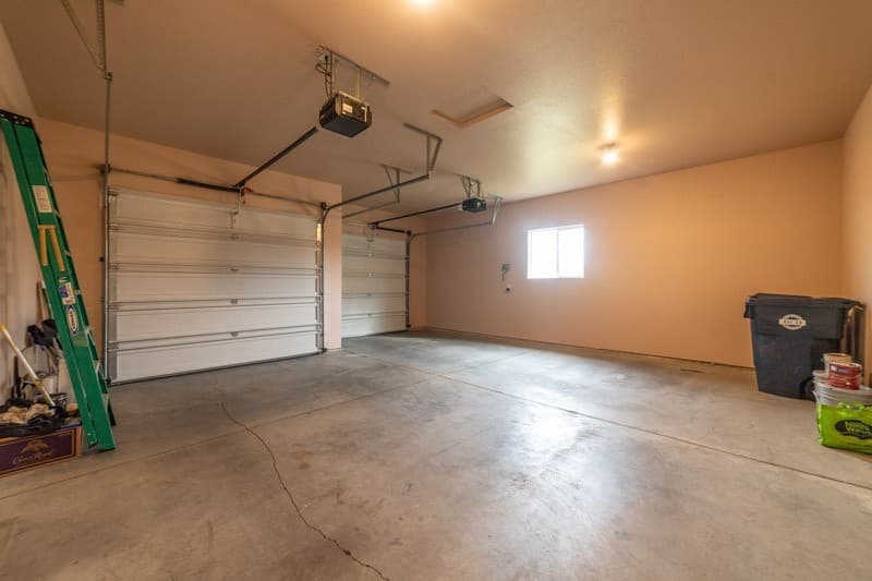 Redmond Apartment: 1127 NW 17th St.