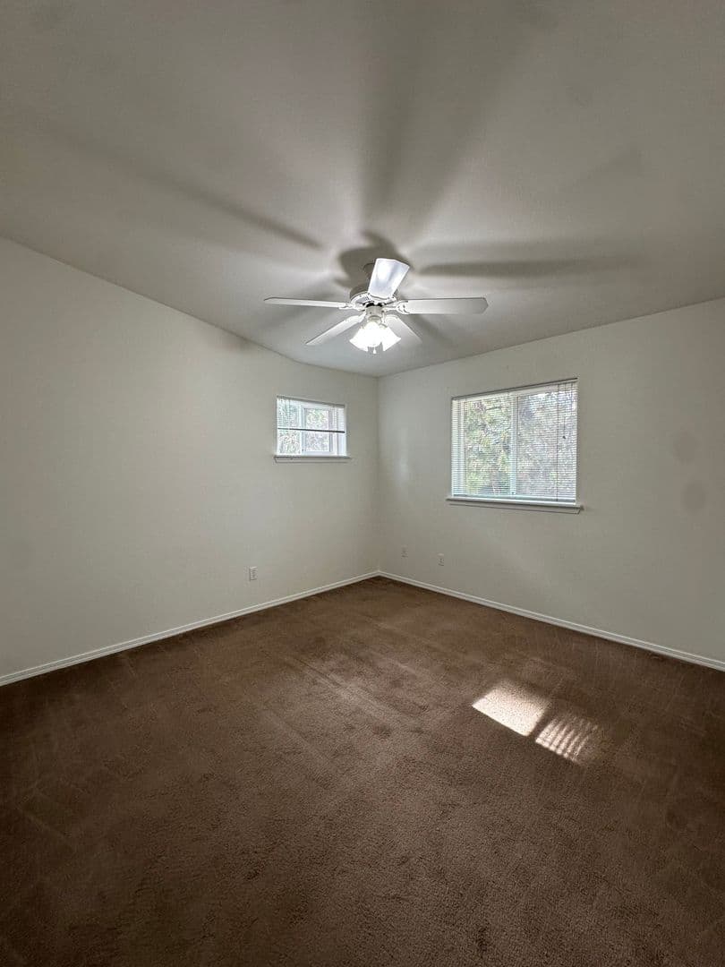 Bend Apartment: 1147 NW Knoxville