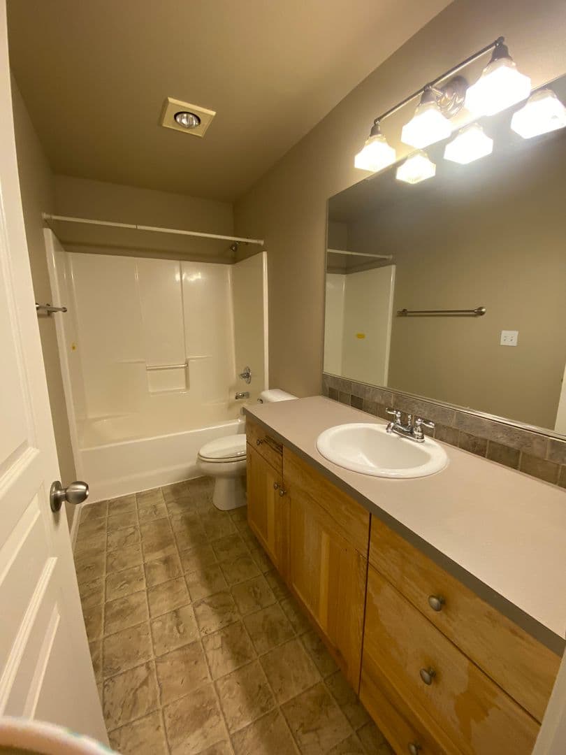 Bend House: 61236 Dayspring Dr.
