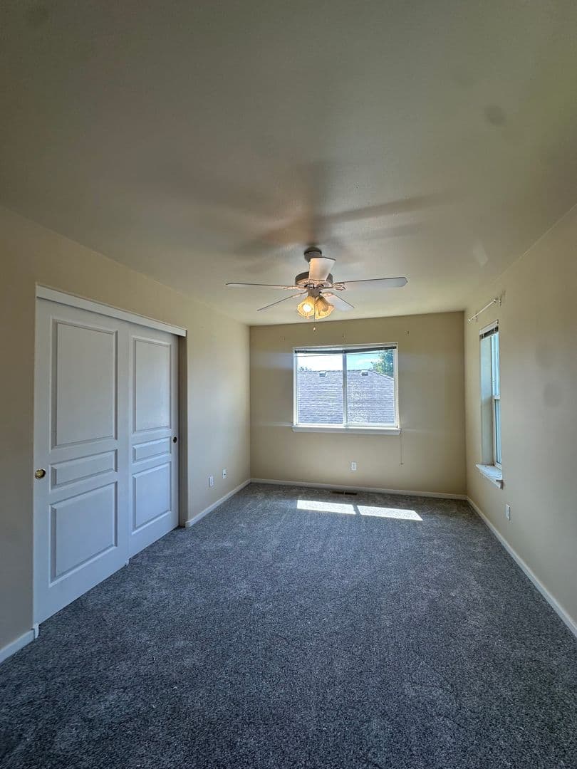 Bend Apartment: 20047 Beth Ave