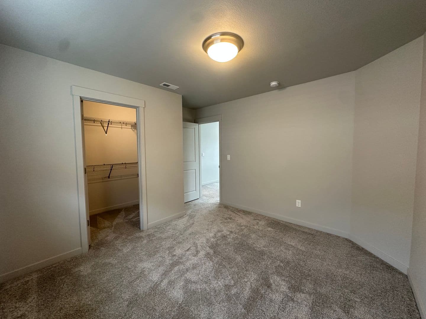 La Pine House: 51927 Lumberman Lane