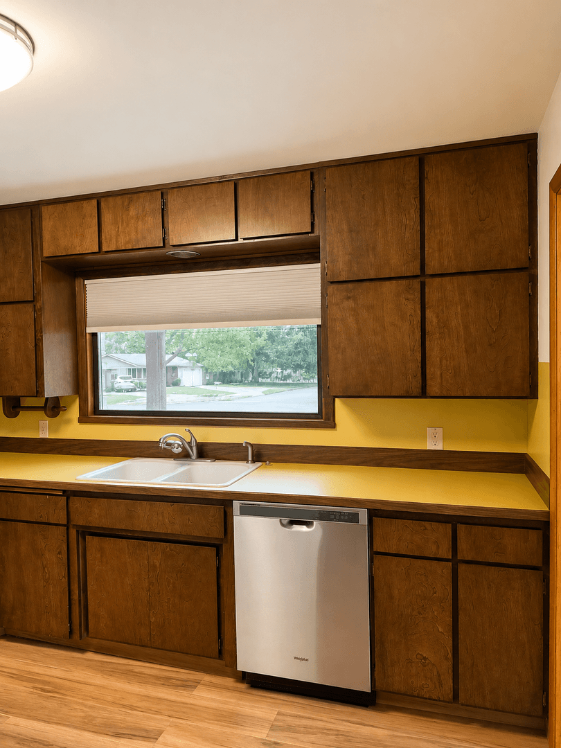 Bend House: 61456 SE Brosterhous Rd.